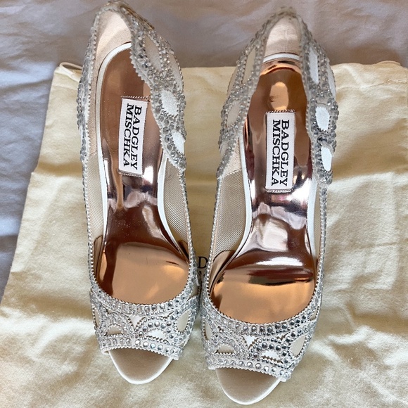 Badgley Mischka | NIB Witney Crystal Embellished Satin Stiletto | Ivory - Picture 3 of 16